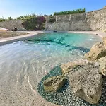 Tenuta C'est La Vie 2*