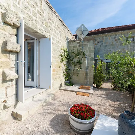 Tenuta C'est La Vie 度假村 2*